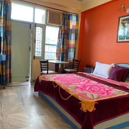 Hotel Surya Laxman Jhula Rishīkesh Eksteriør billede