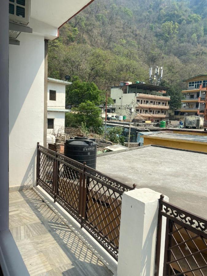 Hotel Surya Laxman Jhula Rishīkesh Eksteriør billede